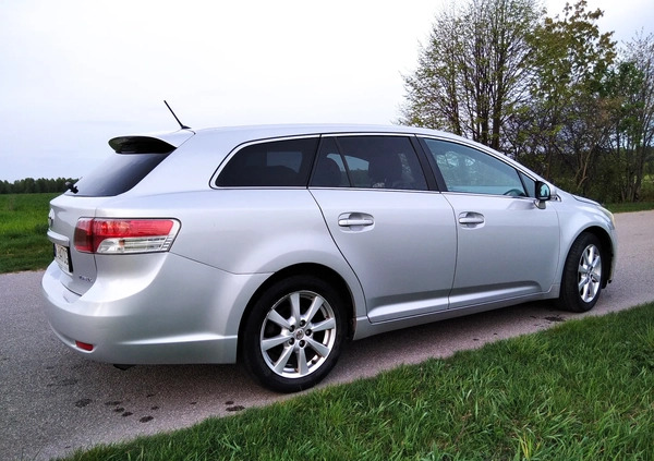 Toyota Avensis cena 27400 przebieg: 305000, rok produkcji 2011 z Garwolin małe 466